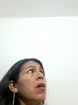 camilavargas  online show from 12-17-25, 08:26