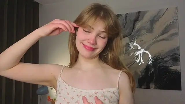 pienaple online show from 12-14-25, 04:07