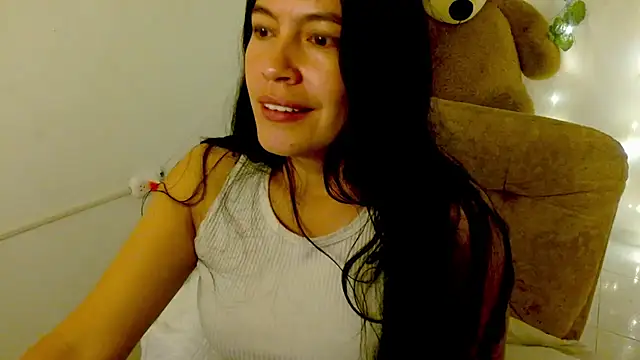 Snapshot of cristal1609 chatting on 05-15-26, 02:13 cristal1609 online show from 05-15-26, 02:13