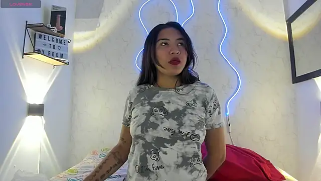 Snapshot of Cata_chs chatting on 11-24-25, 06:40 Cata chs online show from 11-24-25, 06:40