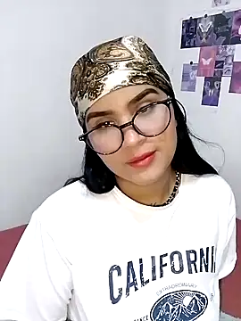 Renata Zoe online show from 09-27-25, 01:21