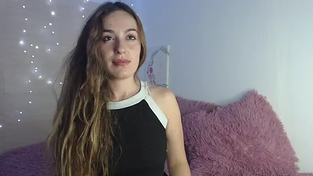 Snapshot of kat_desiree chatting on 09-20-25, 12:22 kat desiree online show from 09-20-25, 12:22