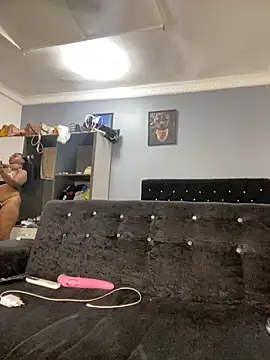 Snapshot of Daavikolovivi chatting on 10-25-25, 04:09 Daavikolovivi online show from 10-25-25, 04:09