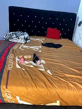 Snapshot of Daavikolovivi chatting on 11-17-25, 03:23 Daavikolovivi online show from 11-17-25, 03:23