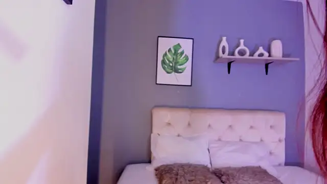 Ayla Shine online show from 10-10-25, 03:27