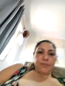 Snapshot of Lunita86 chatting on 11-27-25, 03:03 Lunita86 online show from 11-27-25, 03:03