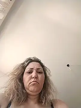 Snapshot of Lunita86 chatting on 11-28-25, 10:29 Lunita86 online show from 11-28-25, 10:29