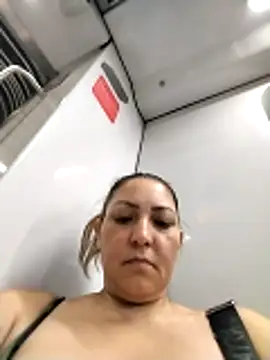 Snapshot of Lunita86 chatting on 11-29-25, 01:19 Lunita86 online show from 11-29-25, 01:19