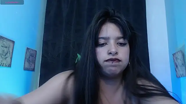 Snapshot of queen_salomme chatting on 10-17-25, 11:29 queen salomme online show from 10-17-25, 11:29