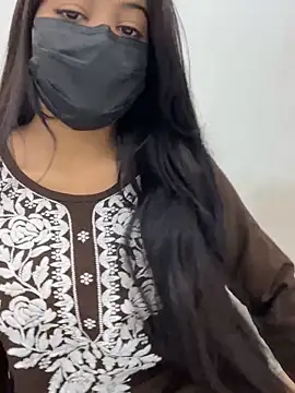 Rihana 01 online show from 11-18-25, 07:24