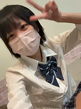 Snapshot of HINA_hina_02 chatting on 09-17-25, 11:01 HINA hina 02 online show from 09-17-25, 11:01