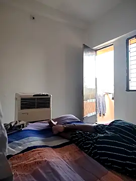 Snapshot of bhabh1 chatting on 10-15-25, 10:04 bhabh1 online show from 10-15-25, 10:04