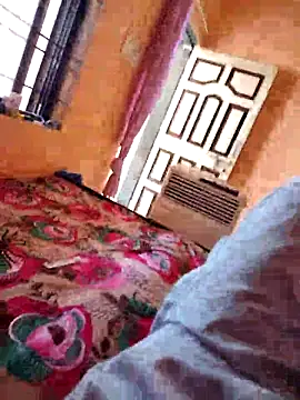 Snapshot of bhabh1 chatting on 03-08-26, 10:41 bhabh1 online show from 03-08-26, 10:41