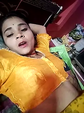 Snapshot of R_Roshni chatting on 09-22-25, 04:47 R Roshni online show from 09-22-25, 04:47