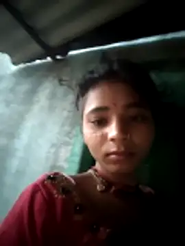 Snapshot of R_Roshni chatting on 10-17-25, 12:36 R Roshni online show from 10-17-25, 12:36