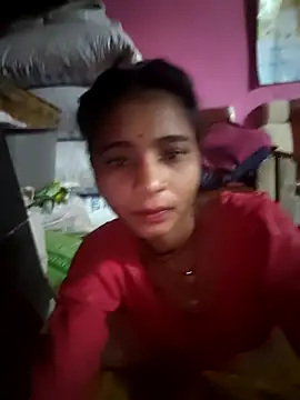 Snapshot of R_Roshni chatting on 11-18-25, 11:26 R Roshni online show from 11-18-25, 11:26