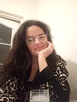 Snapshot of ValeriaLove43211 chatting on 10-02-25, 06:37 ValeriaLove43211 online show from 10-02-25, 06:37