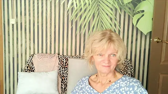 Snapshot of Zoe_Steell chatting on 09-23-25, 07:22 Zoe Steell online show from 09-23-25, 07:22