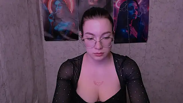 Snapshot of MiraBabe_ chatting on 02-25-26, 12:37 MiraBabe online show from 02-25-26, 12:37