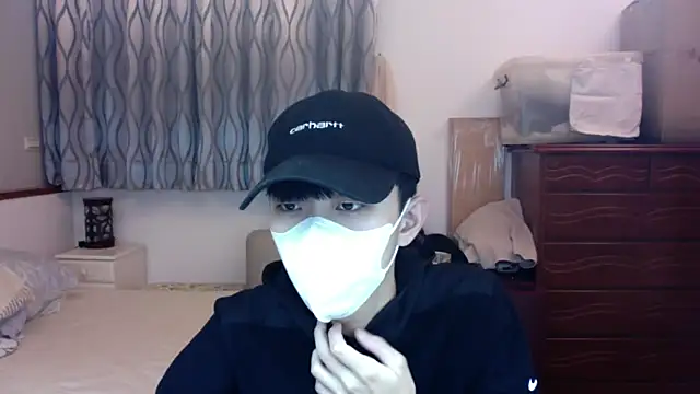Snapshot of kai101010 chatting on 09-21-25, 03:35 kai101010 online show from 09-21-25, 03:35