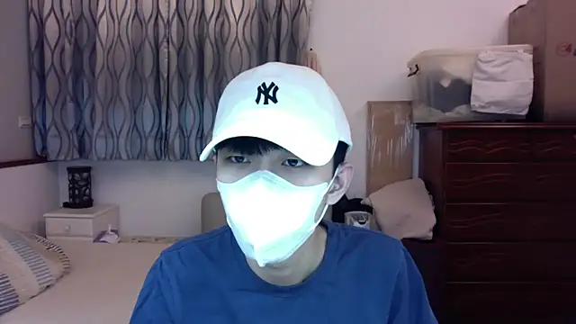Snapshot of kai101010 chatting on 09-23-25, 01:03 kai101010 online show from 09-23-25, 01:03