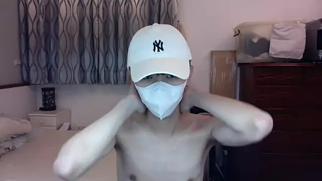 Snapshot of kai101010 chatting on 09-28-25, 04:12 kai101010 online show from 09-28-25, 04:12