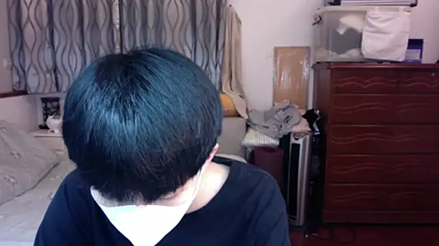 Snapshot of kai101010 chatting on 12-21-25, 01:51 kai101010 online show from 12-21-25, 01:51