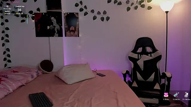 Snapshot of SophiieParkeer chatting on 11-06-25, 06:31 SophiieParkeer online show from 11-06-25, 06:31