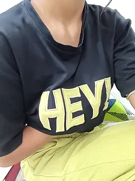 Snapshot of sassyishhu76 chatting on 02-22-26, 02:26 sassyishhu76 online show from 02-22-26, 02:26