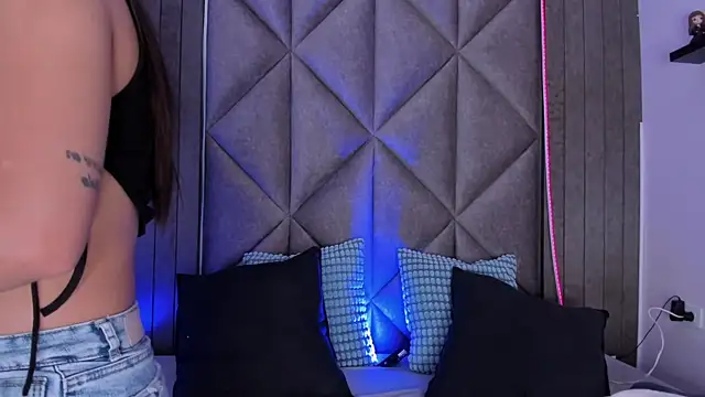 KeendraFox  online show from 09-23-25, 07:39