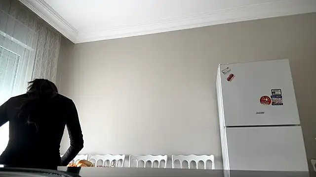 EmmaLeexth online show from 01-17-26, 07:46