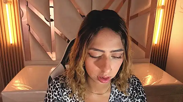 Snapshot of tamara_tp chatting on 02-10-26, 12:53 tamara tp online show from 02-10-26, 12:53