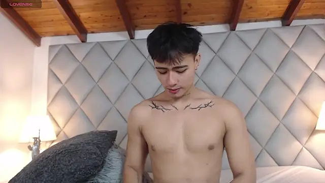 Snapshot of Clement_Reyes chatting on 09-27-25, 12:54 Clement Reyes online show from 09-27-25, 12:54