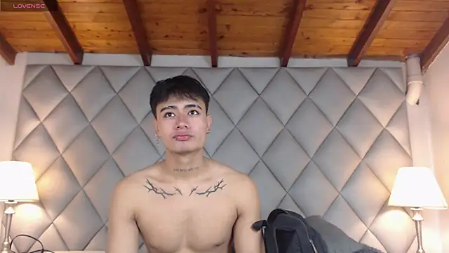 Snapshot of Clement_Reyes chatting on 10-03-25, 01:08 Clement Reyes online show from 10-03-25, 01:08