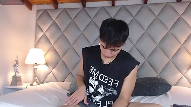 Snapshot of Clement_Reyes chatting on 10-04-25, 01:09 Clement Reyes online show from 10-04-25, 01:09