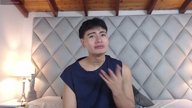 Snapshot of Clement_Reyes chatting on 10-19-25, 01:23 Clement Reyes online show from 10-19-25, 01:23