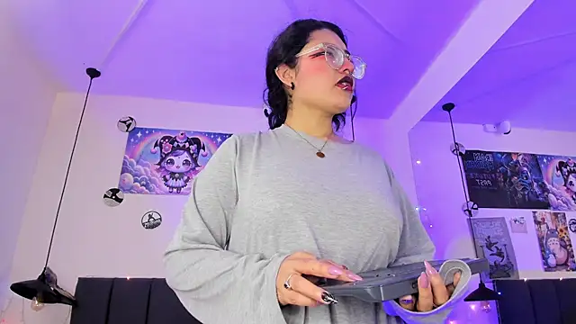 Snapshot of SabrinaV_ chatting on 05-04-26, 11:28 SabrinaV online show from 05-04-26, 11:28