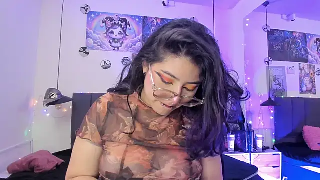 Snapshot of SabrinaV_ chatting on 06-22-26, 11:18 SabrinaV online show from 06-22-26, 11:18