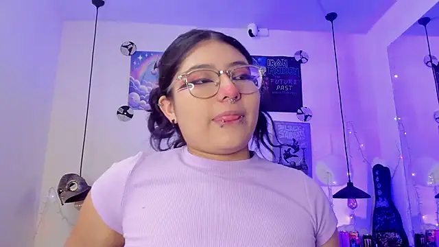 Snapshot of SabrinaV_ chatting on 07-23-26, 11:30 SabrinaV online show from 07-23-26, 11:30