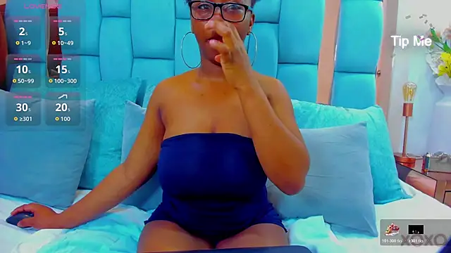 hazellanee online show from 04-20-26, 12:02