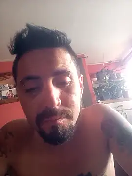 Snapshot of Lionardovssf35 chatting on 10-15-25, 07:58 Lionardovssf35 online show from 10-15-25, 07:58