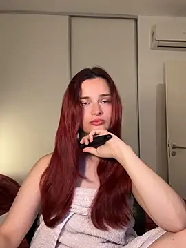 Snapshot of jazmin-here chatting on 10-29-25, 12:02 jazmin-here online show from 10-29-25, 12:02