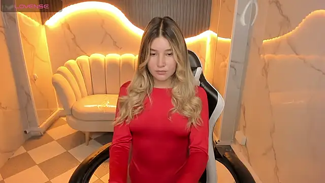 Emma1 b  online show from 10-11-25, 08:29