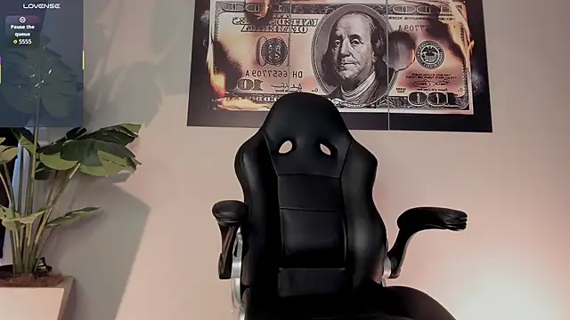 chrizmacgregor online show from 10-28-25, 09:06