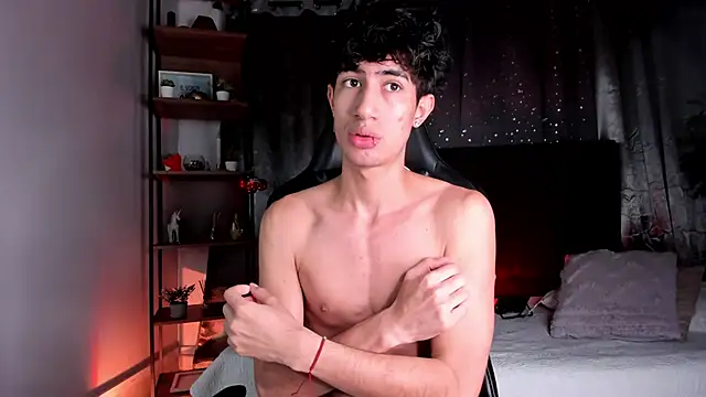 Lenapaul  online show from 11-30-25, 04:44