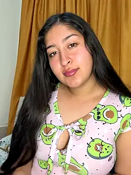 Snapshot of AndreaDoll__ chatting on 10-27-25, 10:47 AndreaDoll   online show from 10-27-25, 10:47