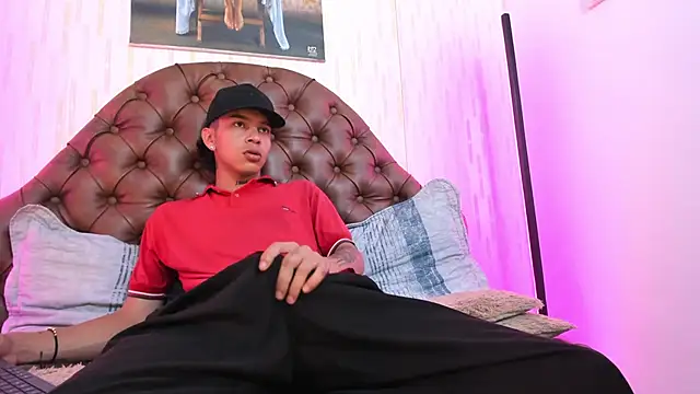 noah blake0 online show from 11-21-25, 07:23