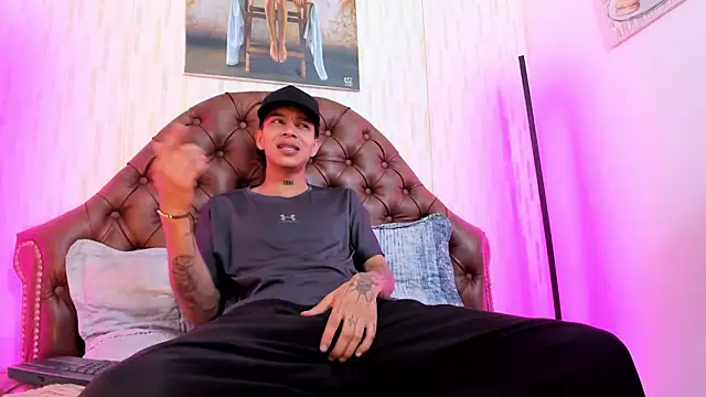 noah blake0 online show from 11-26-25, 06:09