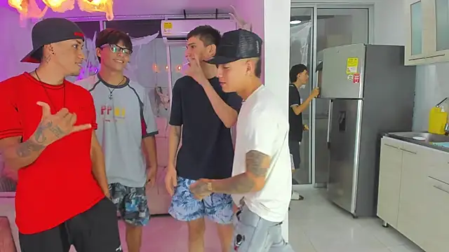 Snapshot of Houseofwarrios chatting on 10-18-25, 05:21 Houseofwarrios online show from 10-18-25, 05:21