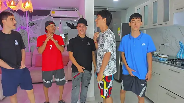 Snapshot of Houseofwarrios chatting on 10-21-25, 05:19 Houseofwarrios online show from 10-21-25, 05:19